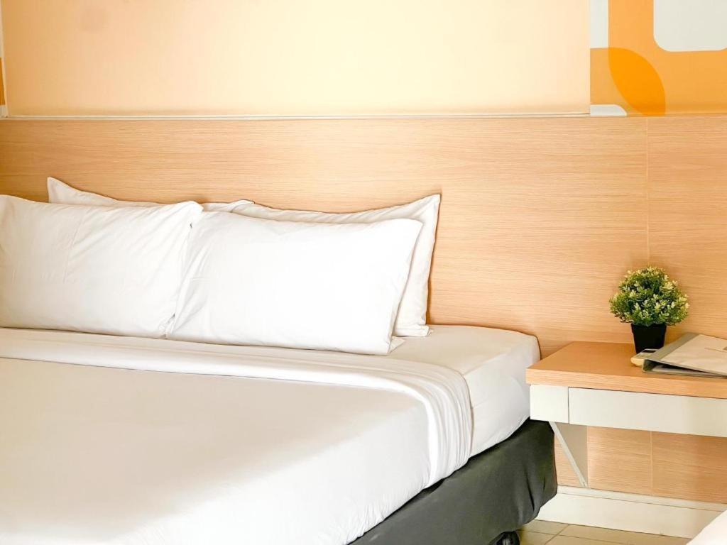 Nana Chat Bangsaen Hotel ศรีราชา ภายนอก รูปภาพ